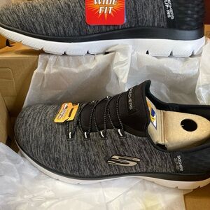 Skechers Men's Gray and Black Sneakers